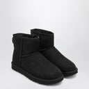 حذاء UGG كلاسيك ميني II باللون الأسود