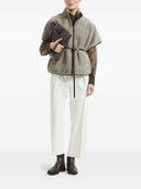 Cappotto esterno a maniche corte in shearling riccio Brunello Cucinelli con cerniera lucida