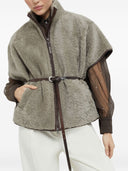 Cappotto esterno a maniche corte in shearling riccio Brunello Cucinelli con cerniera lucida