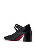 Christian Louboutin com salto preto