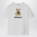 Camiseta branca Burberry com urso Thomas e amigos