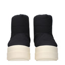 Schwarze Stoff-Stiefeletten