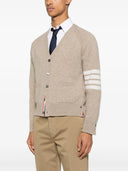 Cardigan a V rilassato a 4 bottoni in lana di Shetland