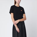 Camiseta negra Maison Kitsuné con parche de logo
